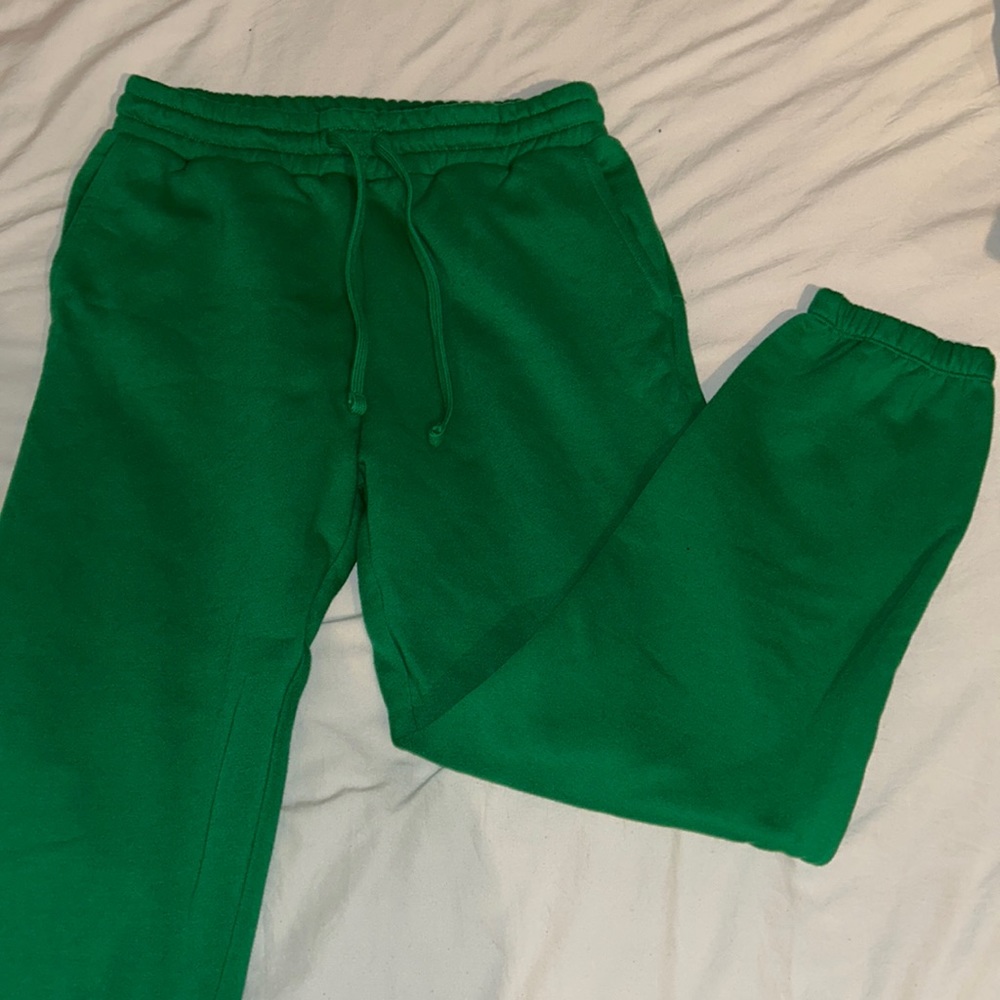 Zara sweats